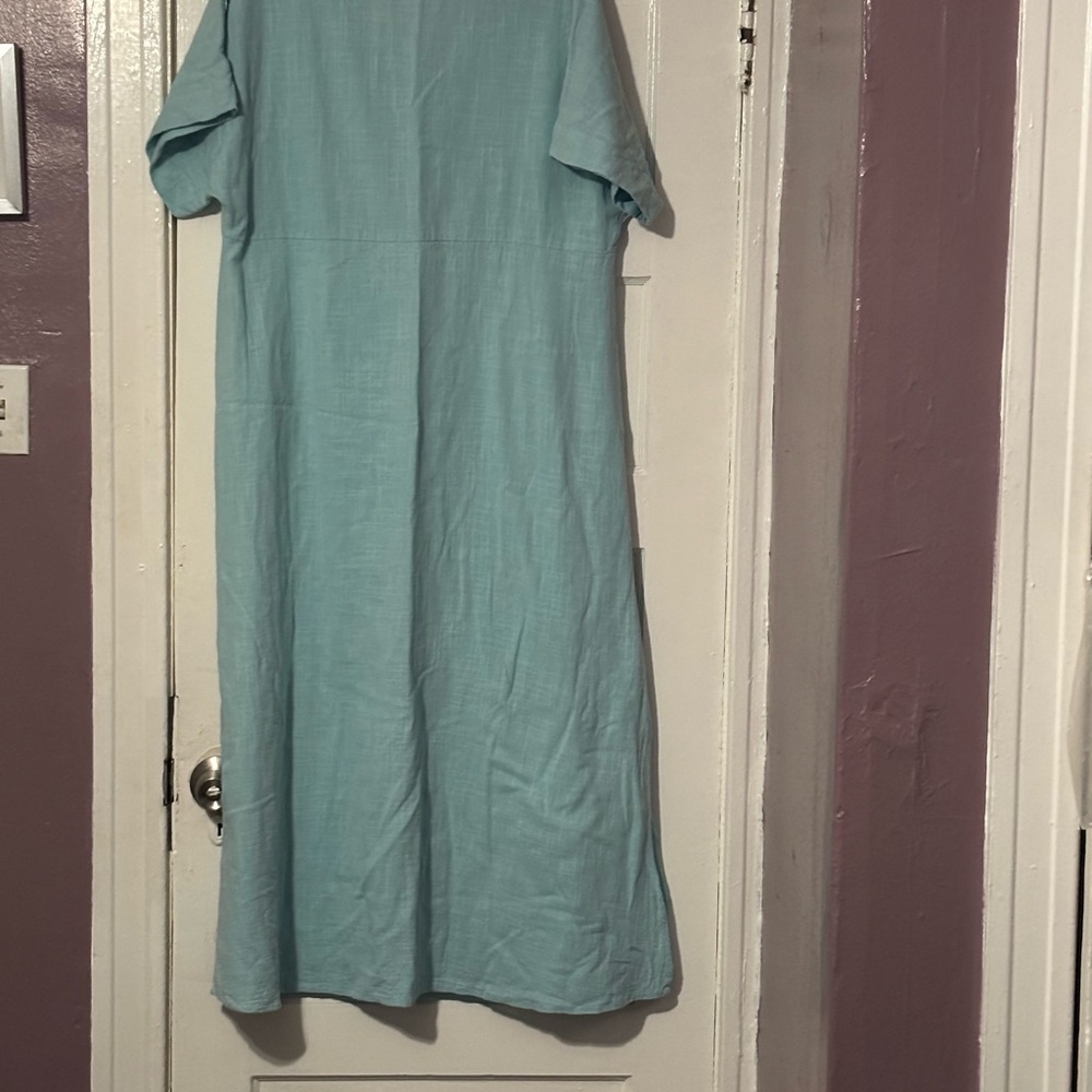 Nomad Soft Blue V-Neck Top - Picture 9 of 11